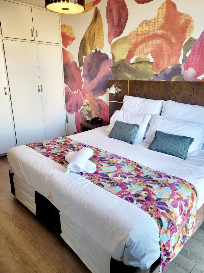 The Oceanic Apartment Durban Bagian luar foto