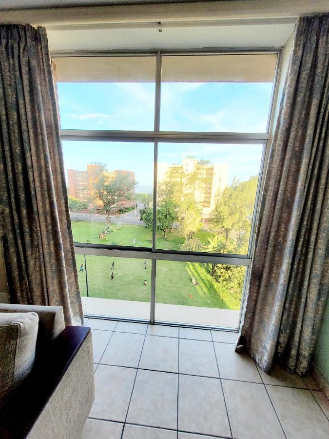 The Oceanic Apartment Durban Bagian luar foto